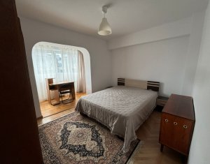 Appartement 3 chambres à louer dans Cluj-napoca, zone Centru
