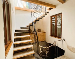 Maison 8 chambres à vendre dans Cluj-napoca, zone Centru