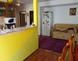 Appartement 3 chambres à vendre dans Floresti