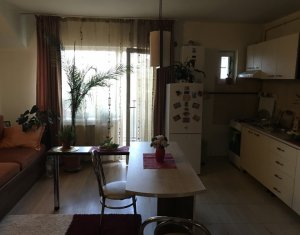 Lakás 3 szobák eladó on Floresti
