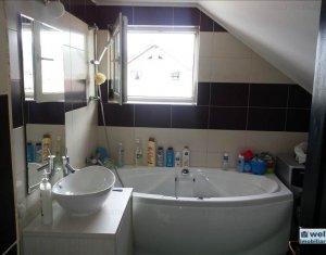 Lakás 3 szobák eladó on Floresti
