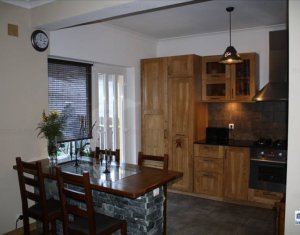 Maison 4 chambres à vendre dans Cluj-napoca