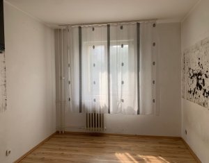 Appartement 4 chambres à vendre dans Cluj-napoca, zone Manastur