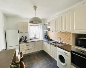 , 80m2 dans Floresti