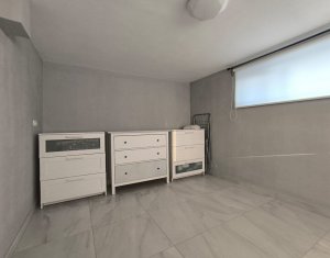 Maison 4 chambres à vendre dans Chinteni