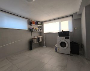 Maison 4 chambres à vendre dans Chinteni