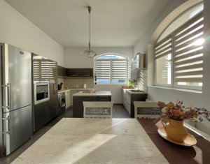 Maison 3 chambres à louer dans Cluj-napoca, zone Centru