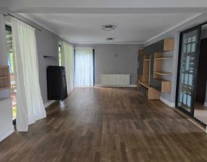 Maison 4 chambres à vendre dans Floresti