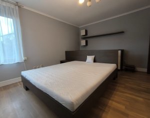 Maison 4 chambres à vendre dans Floresti