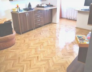 Appartement 3 chambres à vendre dans Cluj-napoca, zone Marasti