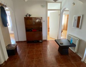 Appartement 4 chambres à louer dans Cluj-napoca, zone Zorilor