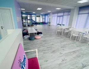 Espace Commercial à louer dans Cluj-napoca, zone Marasti