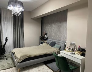 Appartement 4 chambres à vendre dans Cluj-napoca, zone Plopilor