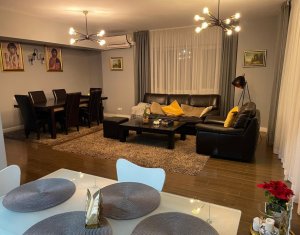 , 137m2 dans Cluj-napoca, zone Plopilor