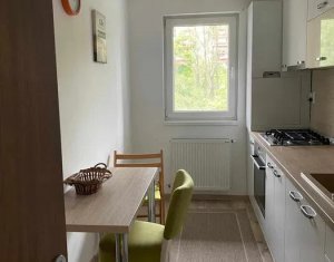 Appartement 3 chambres à louer dans Floresti