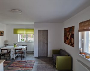 Maison 4 chambres à vendre dans Floresti