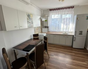 Appartement 4 chambres à vendre dans Floresti