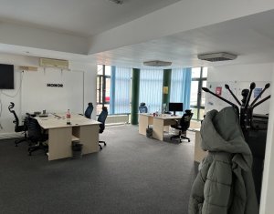 Bureau à louer dans Cluj-napoca, zone Centru
