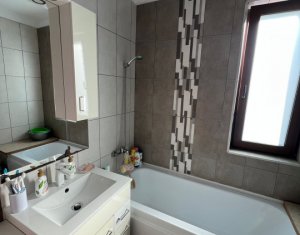 Appartement 3 chambres à vendre dans Floresti
