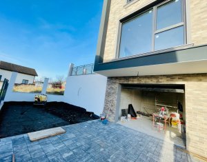 Duplex 4 camere, S+P+M, 156 mp utili, 280 mp teren,Dambul Rotund, zona linistita
