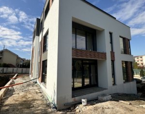 Appartement 4 chambres à vendre dans Cluj-napoca, zone Zorilor