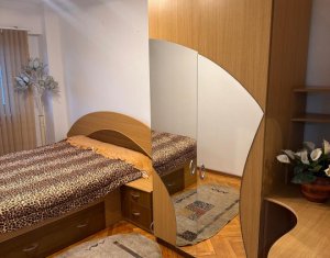 Appartement 4 chambres à vendre dans Cluj-napoca, zone Manastur