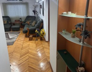 Appartement 4 chambres à vendre dans Cluj-napoca, zone Manastur