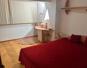 Appartement 4 chambres à vendre dans Cluj-napoca, zone Manastur
