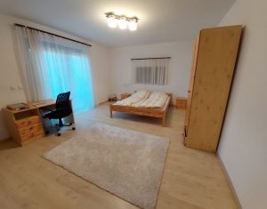 Maison 8 chambres à vendre dans Feleacu
