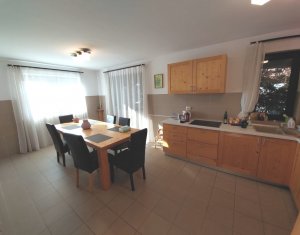 Maison 8 chambres à vendre dans Feleacu