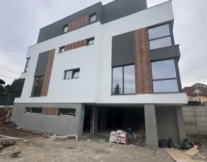 Appartement 4 chambres à vendre dans Cluj-napoca, zone Zorilor