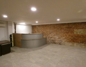 Bureau à louer, 207m2 dans Cluj-napoca