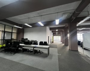Espace Commercial à louer, 830m2 dans Cluj-napoca, zone Centru
