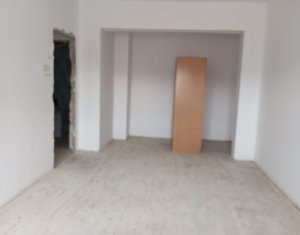 Ultracentral, apartament cu 4 camere, zona CEC