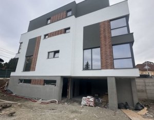 Maison 4 chambres à vendre dans Cluj-napoca, zone Zorilor