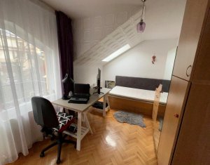 Maison 4 chambres à vendre dans Floresti