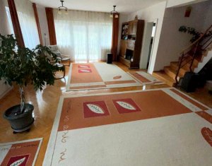 Maison 4 chambres à vendre dans Floresti