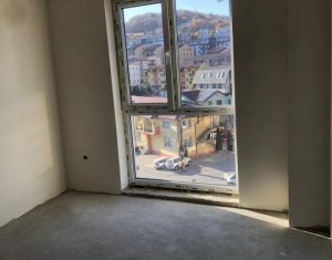 Appartement 3 chambres à vendre dans Floresti