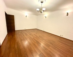 Bureau à louer dans Cluj-napoca, zone Centru