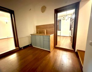 Bureau à louer dans Cluj-napoca, zone Centru