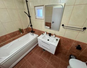 Appartement 3 chambres à louer dans Cluj-napoca, zone Centru