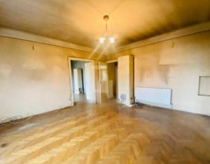 Appartement 3 chambres à vendre dans Cluj-napoca, zone Centru