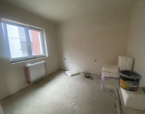 Maison 3 chambres à vendre dans Floresti