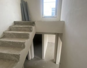 Maison 3 chambres à vendre dans Floresti