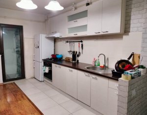 Appartement 3 chambres à vendre dans Cluj-napoca, zone Manastur
