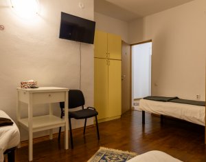 Oportunitate in Zorilor: casa spatioasa, curte mare si potential de investitie!