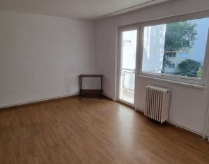 Appartement 4 chambres à louer dans Cluj-napoca, zone Manastur