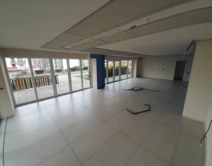 Espace Commercial à louer, 86m2 dans Cluj-napoca, zone Sopor