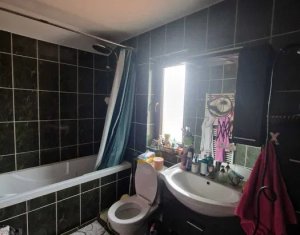 Maison 4 chambres à vendre dans Floresti