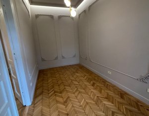 Appartement 4 chambres à vendre dans Cluj-napoca, zone Centru